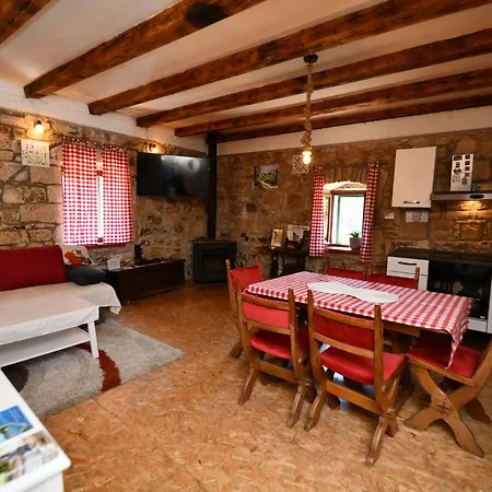 Rural Podastrana Apartment Sinj