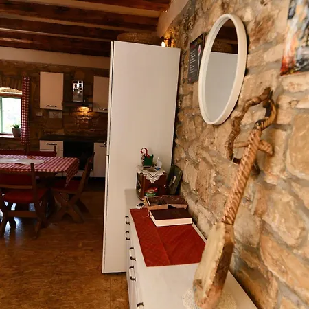 Rural Podastrana Apartment *