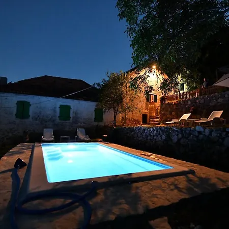 Rural Podastrana Apartment Sinj